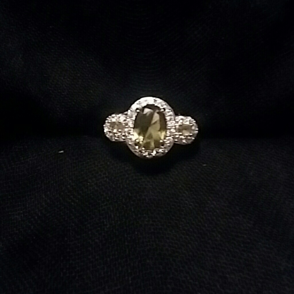 Smokey Peridot With White Topaz On Irodium